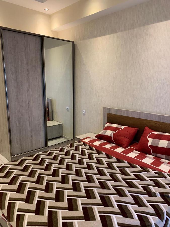 טביליסי Apartment Three Bedroom In Saburtalo מראה חיצוני תמונה