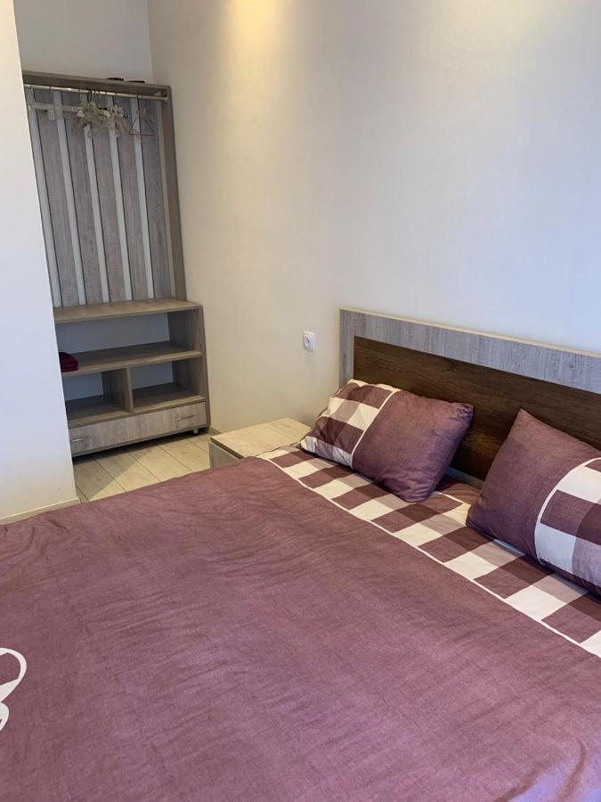 טביליסי Apartment Three Bedroom In Saburtalo מראה חיצוני תמונה
