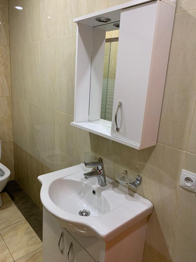 טביליסי Apartment Three Bedroom In Saburtalo מראה חיצוני תמונה